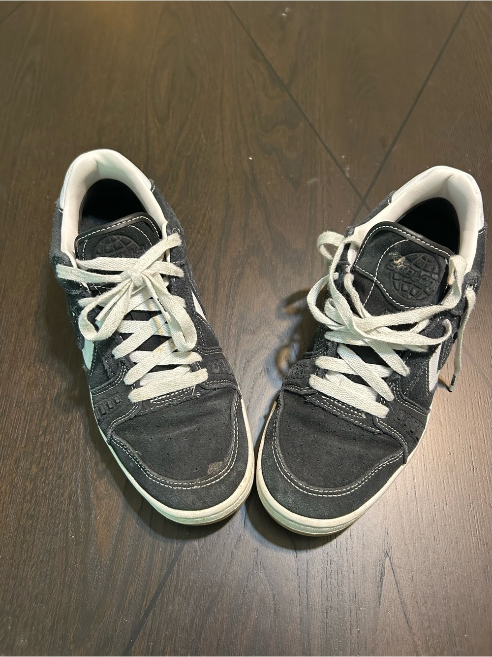 Converse Men's Black and White Low-Top Athletic Sneakers